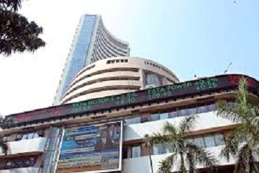 Sensex extends losses amid global weakness; HDFC twins drag